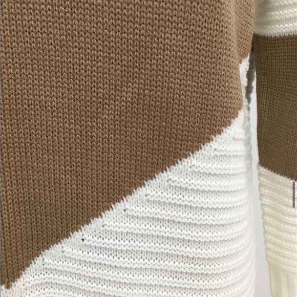 GRACEY’S // Color Block Oversized Pullover Sweater - Picture 7 of 8